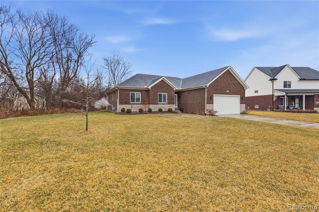 38557 Mountain Ash Court, Clinton Twp, MI 48036 — Photo 37