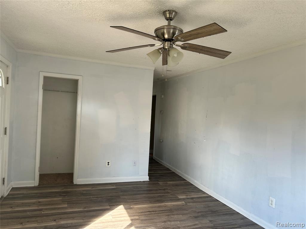 46210 Schimmel Avenue, Shelby Twp, MI 48317 — Photo 4