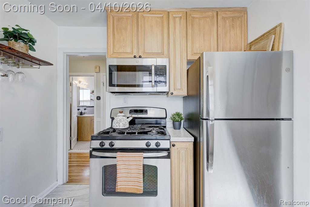 915 N Dorchester Avenue, Royal Oak, MI 48067 — Photo 13