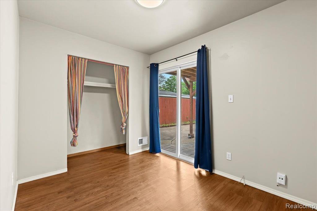 6073 TROY Street, Taylor, MI 48180 — Photo 20