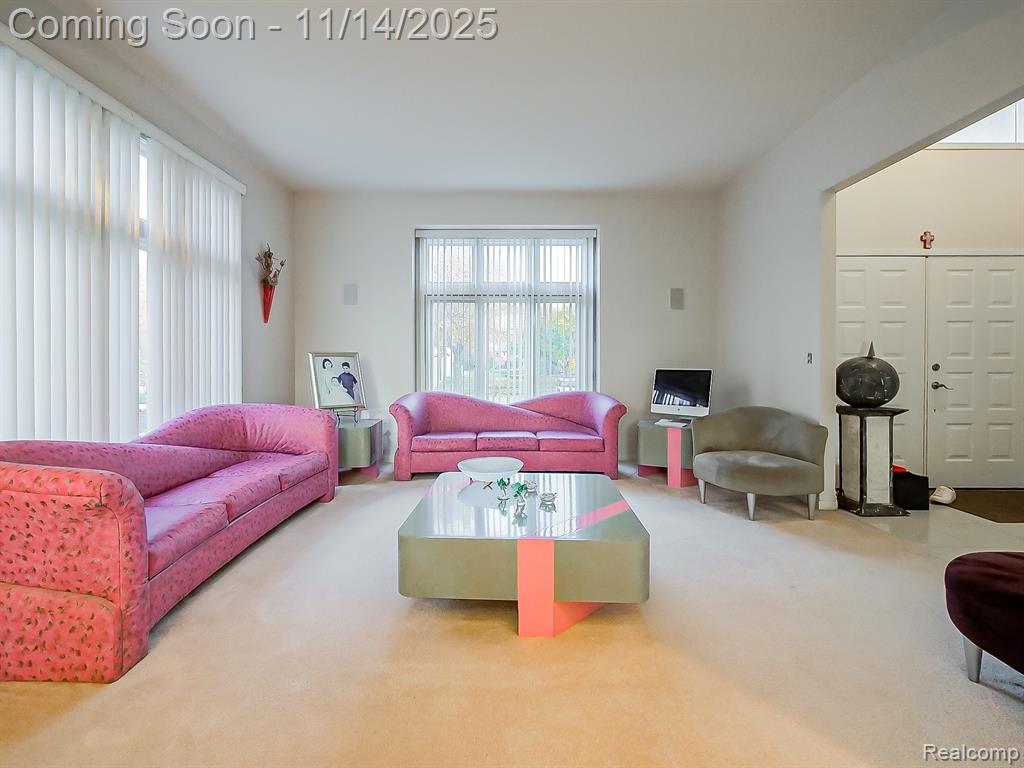 7359 Woodlore Drive, West Bloomfield, MI 48323 — Photo 11