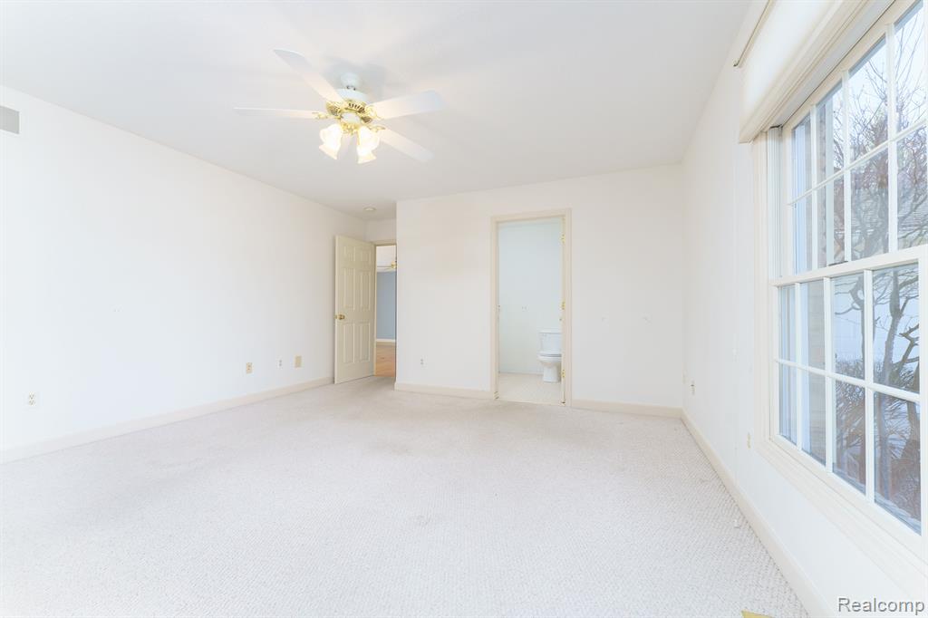 530 N GRAND Avenue, Fowlerville, MI 48836 — Photo 12