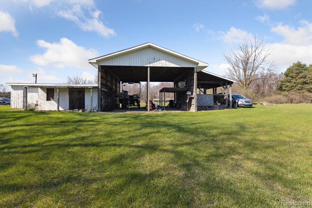 8023 Bray Road, Vassar, MI 48768 — Photo 35