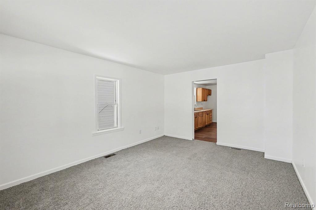 7284 Orchard Avenue, Warren, MI 48091 — Photo 4