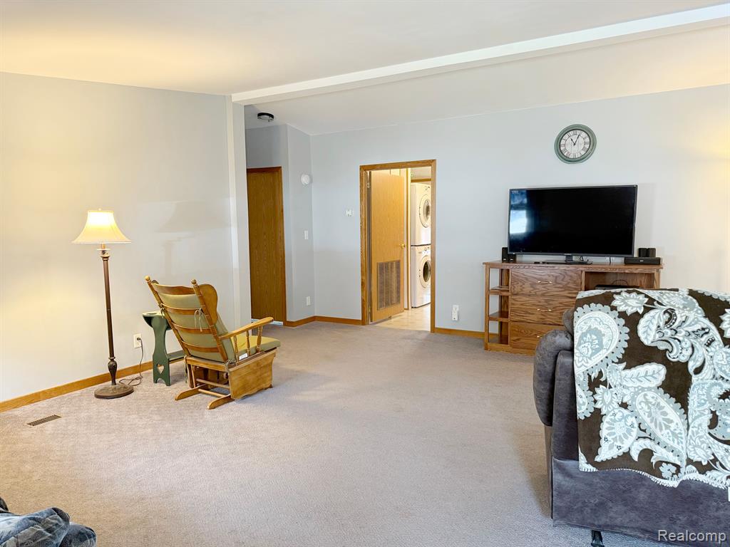 10472 N ATHEY Avenue, Harrison, MI 48625 — Photo 4