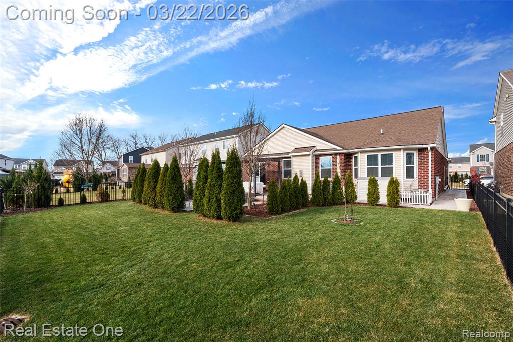 41186 Dortmund Drive, Clinton Twp, MI 48038 — Photo 35
