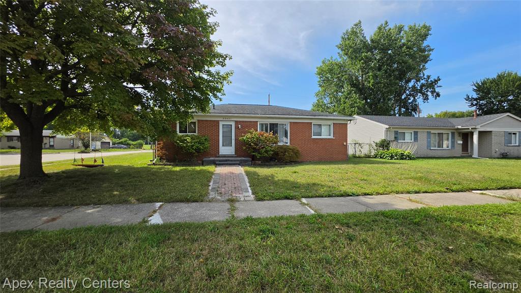 33431 Farmington Court, Westland, MI