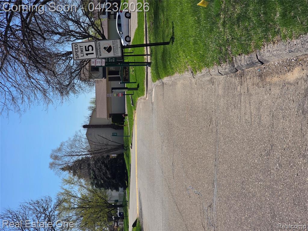 2898 Roundtree Drive, Troy, MI 48083 — Photo 63