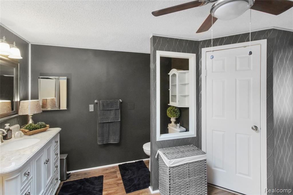 9078 W Timberview Drive, Newport, MI 48166 — Photo 18