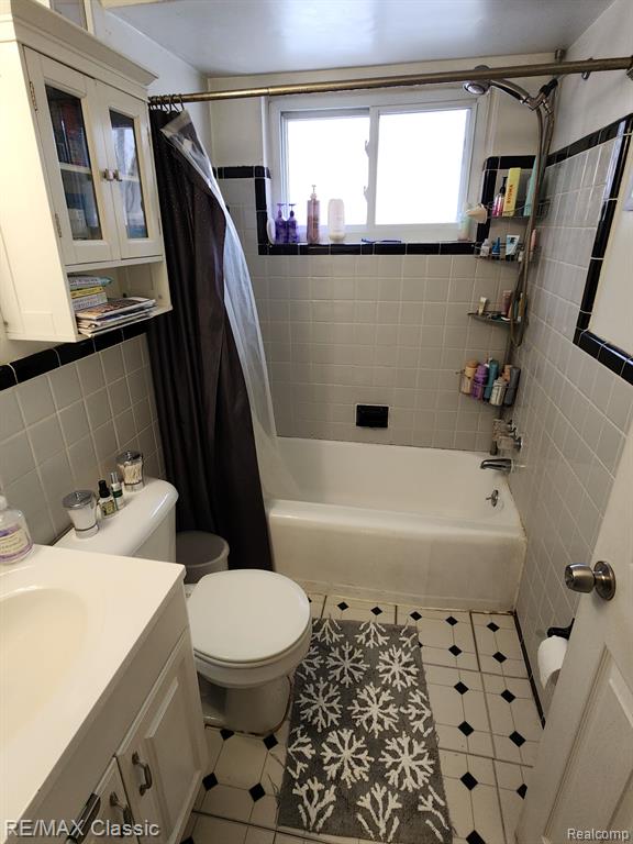 508 W HOUSTONIA Avenue, Royal Oak, MI 48073 — Photo 12