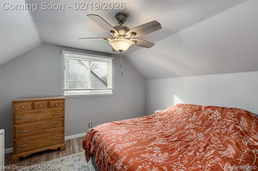 896 E Dallas Avenue, Madison Heights, MI 48071 — Photo 18
