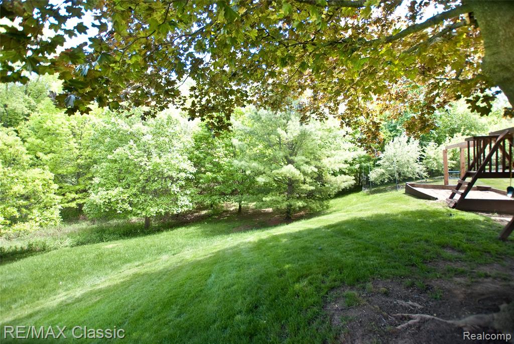 44500 Louvert Court, Novi, MI — Photo 5