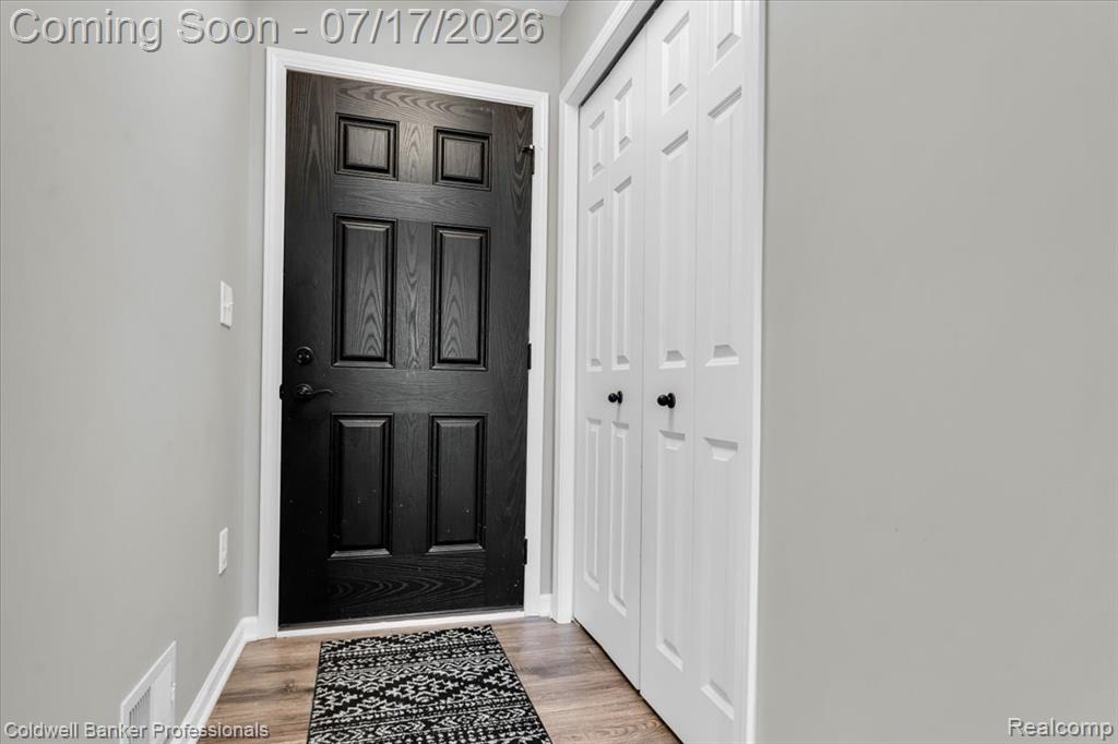 417 Constitution Avenue, Brooklyn, MI 49230 — Photo 5