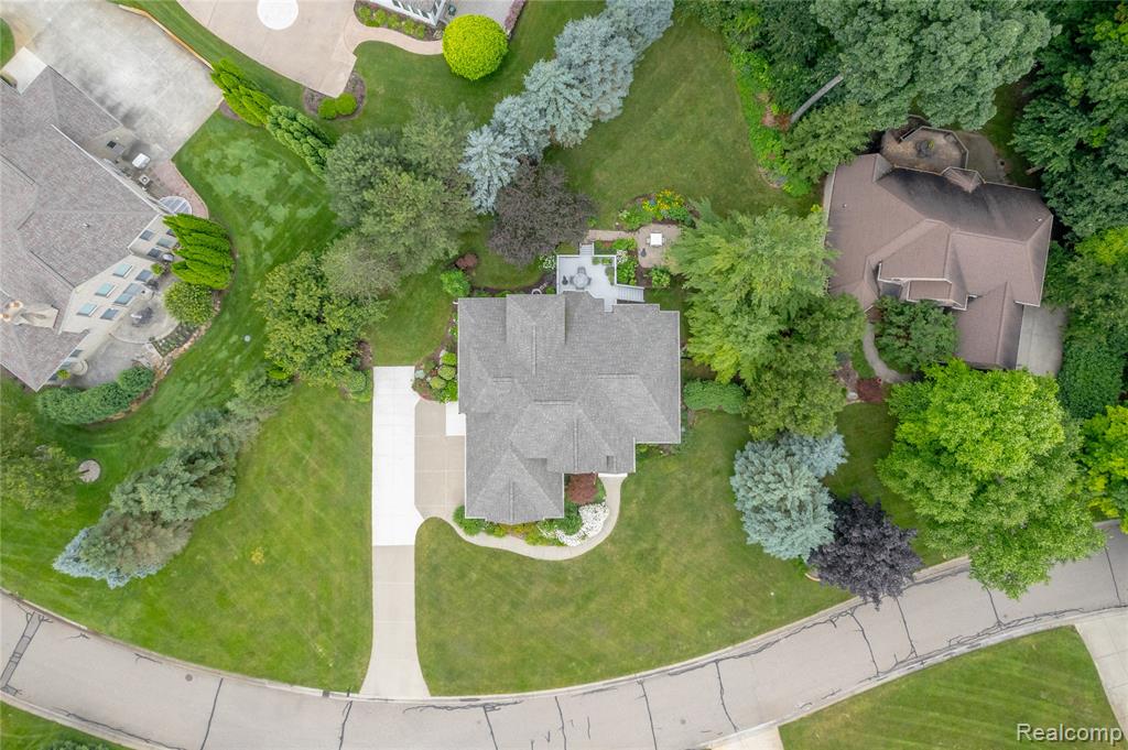 4230 Pavilion Court, Fenton, MI 48430 — Photo 5