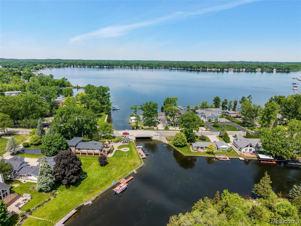 8950 Riverview, Pinckney, MI 48169 — Photo 73