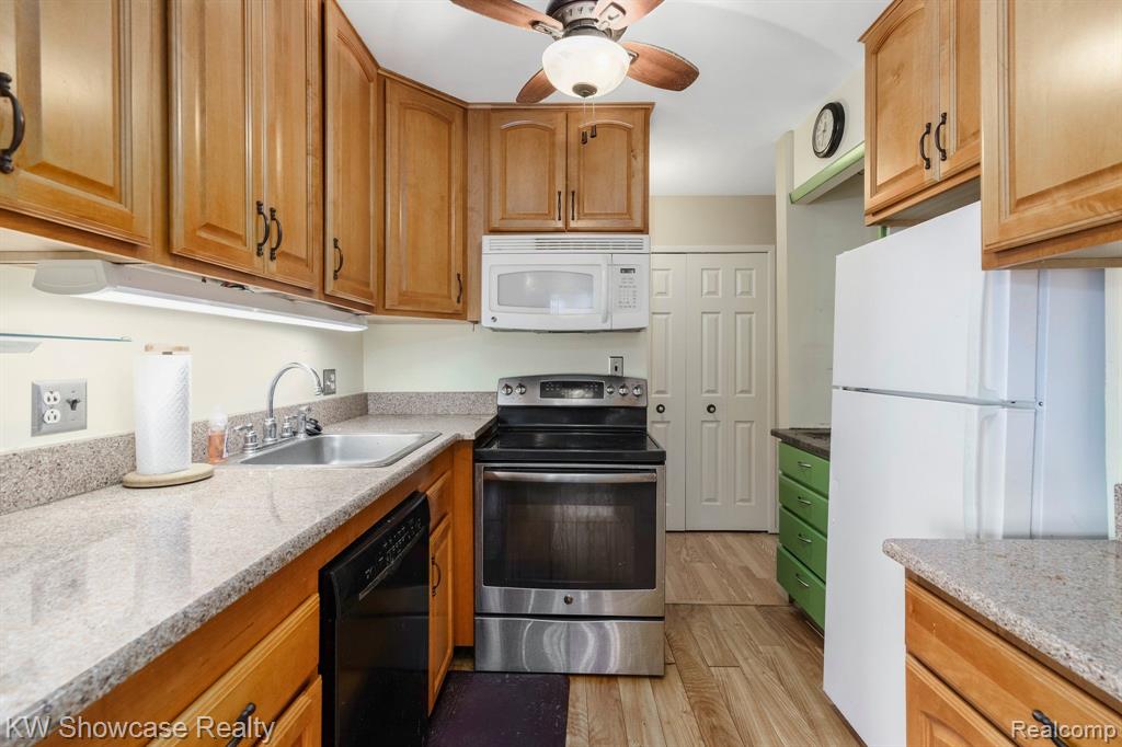 30236 SOUTHFIELD Road, 263, Southfield, MI 48076 — Photo 12