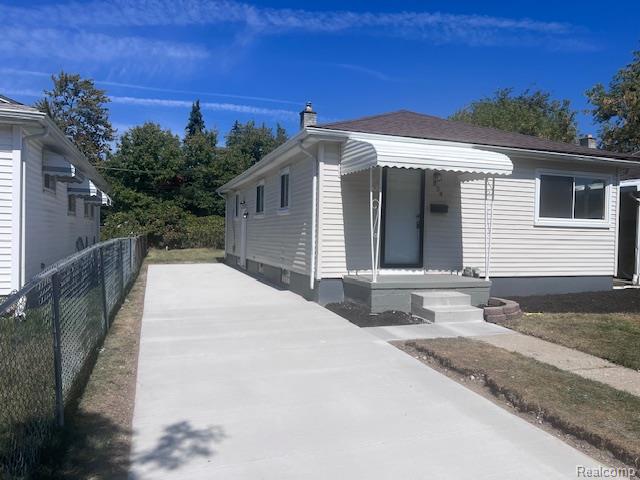 534 Nevada Avenue, Pontiac, MI 48341 — Photo 2