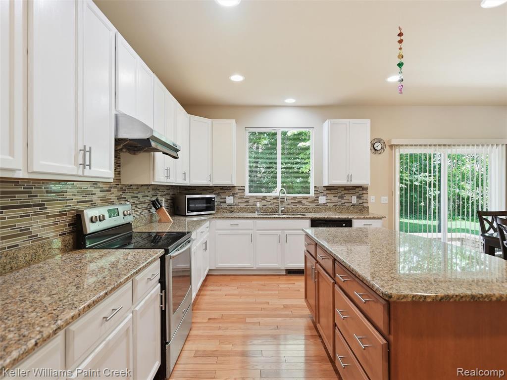 846 Monterey Lane, Rochester Hills, MI 48307 — Photo 17