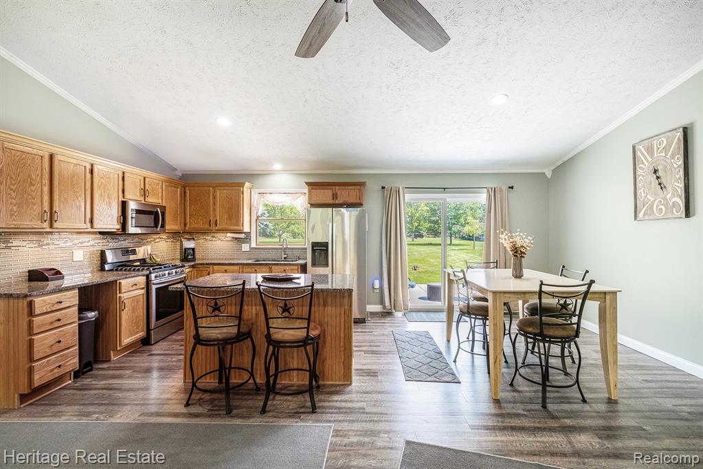 4864 Holmes Road, Goodrich Vlg, MI — Photo 9