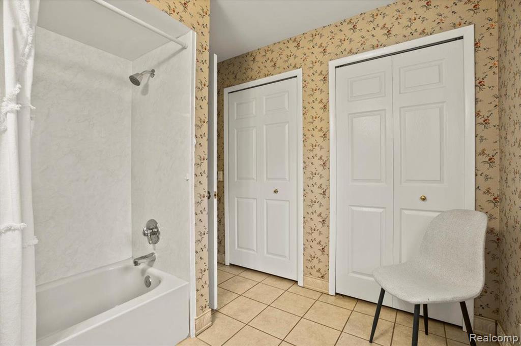 3979 LOTUS Drive, Waterford, MI 48329 — Photo 51