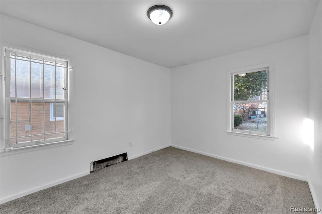 6411 Greenview Avenue, Detroit, MI 48228 — Photo 18