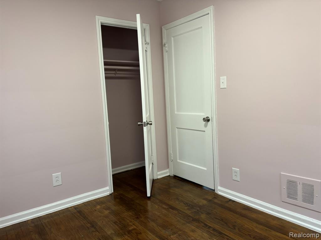 8149 Standard, Center Line, MI 48015 — Photo 9