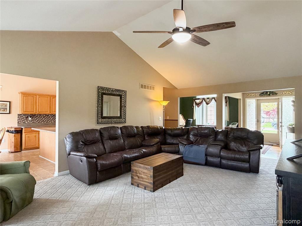23601 Oakleigh Avenue, Woodhaven, MI 48183 — Photo 10