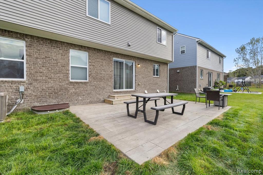 1695 Weeping Willow Court, Ypsilanti, MI 48198 — Photo 23