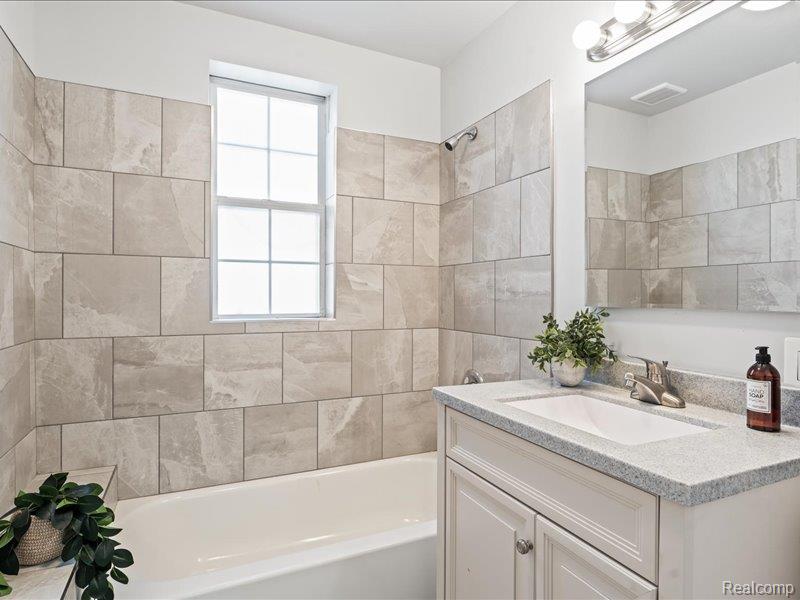 4498 Fischer Street, Detroit, MI 48214 — Photo 27