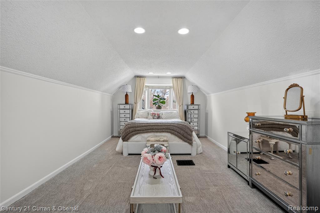 5 Barclay Court, Dearborn, MI 48126 — Photo 23
