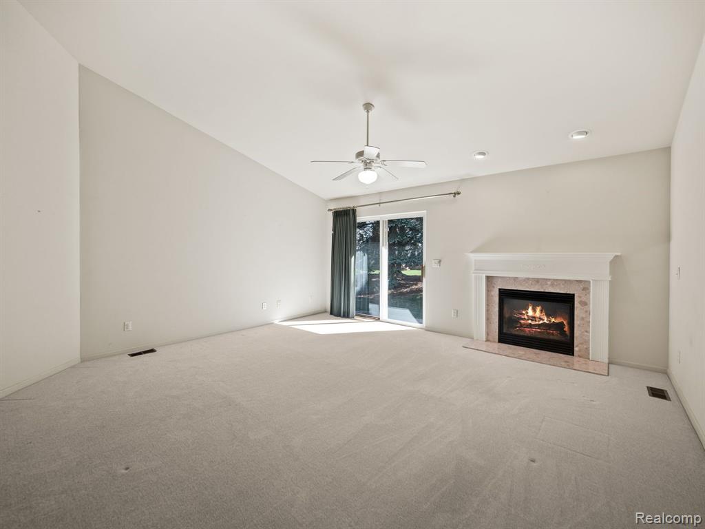 41168 BERMUDA Drive, Sterling Heights, MI 48314 — Photo 6