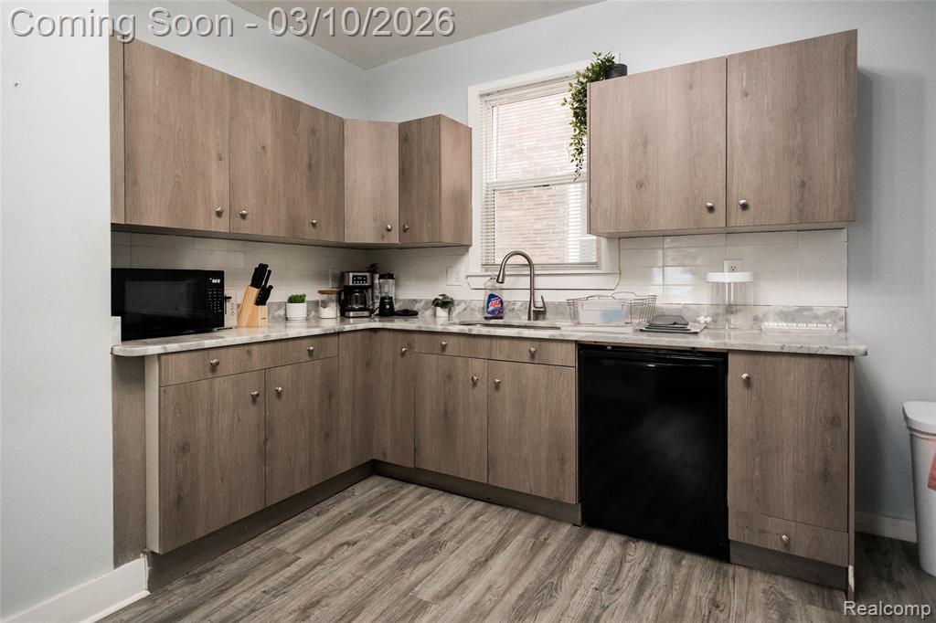 2547 Sheridan Street, Detroit, MI 48214 — Photo 18