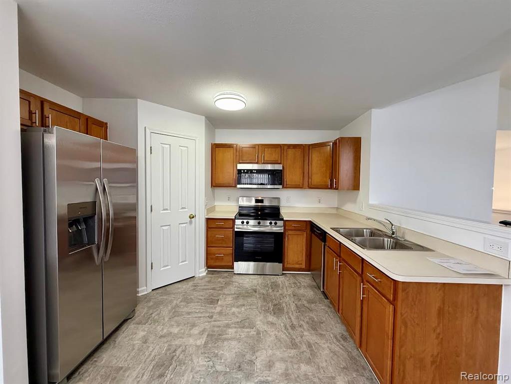 29067 Cullen Drive, Romulus, MI 48174 — Photo 21