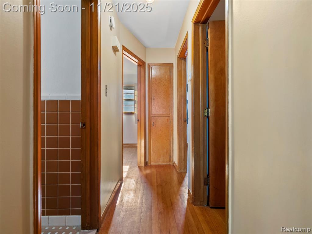 9831 Seltzer Street, Livonia, MI 48150 — Photo 16