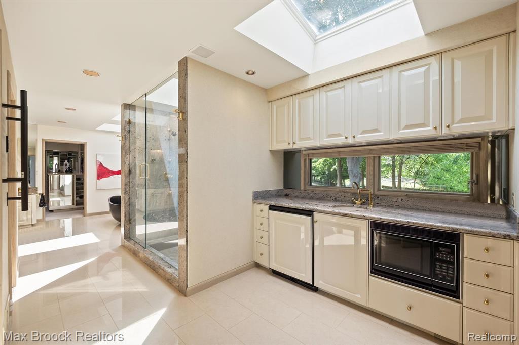 3333 W Shore Drive, Orchard Lake Village, MI 48324 — Photo 46