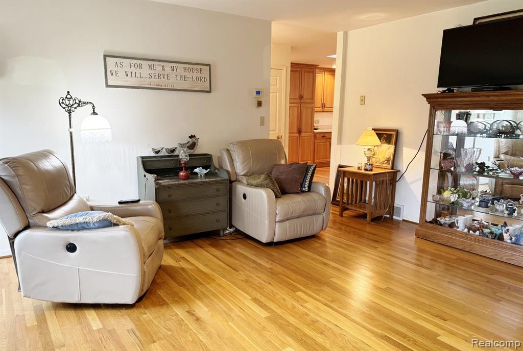 6409 Robb Road, Fowlerville, MI 48836 — Photo 15