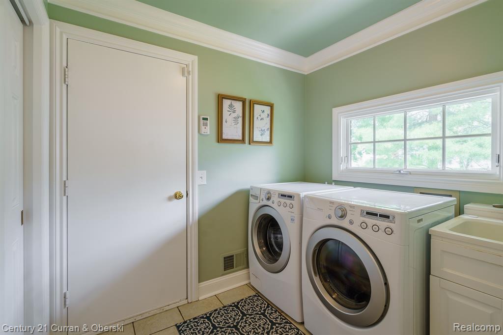 439 COVINGTON Court, Northville, MI 48168 — Photo 30