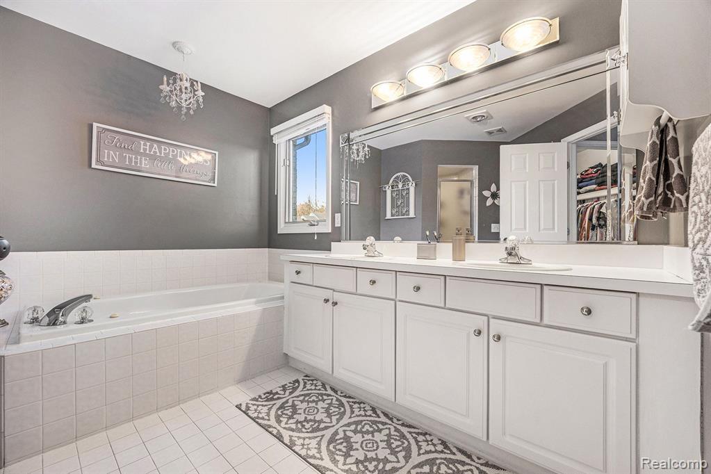 55670 PARKVIEW Drive, Shelby Twp, MI 48316 — Photo 23