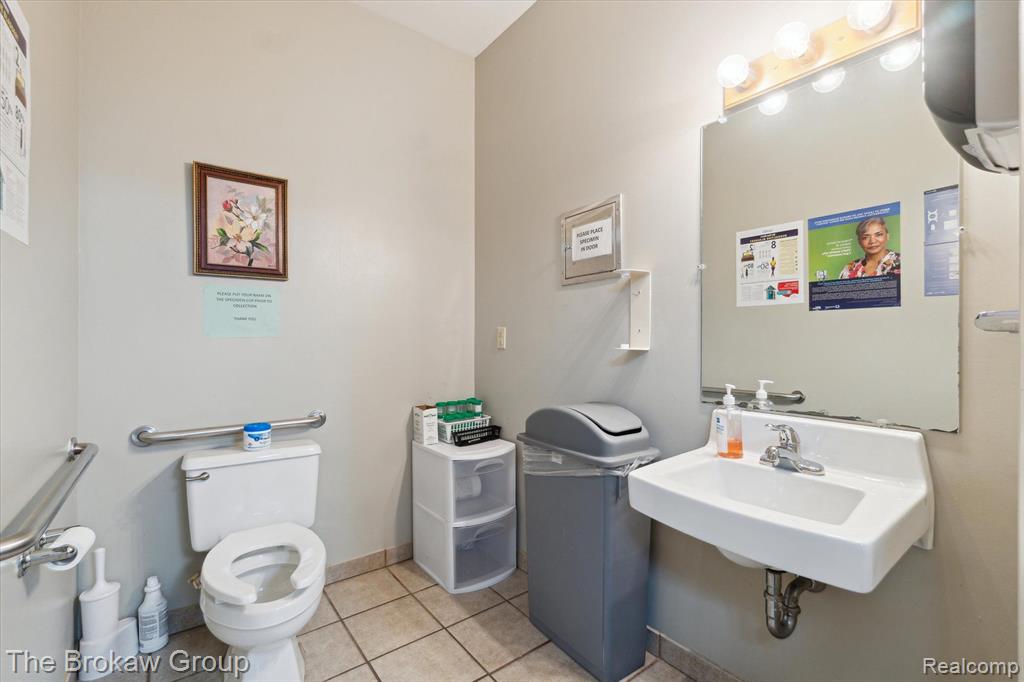 4212 LENNON Road, Flint, MI 48507 — Photo 25