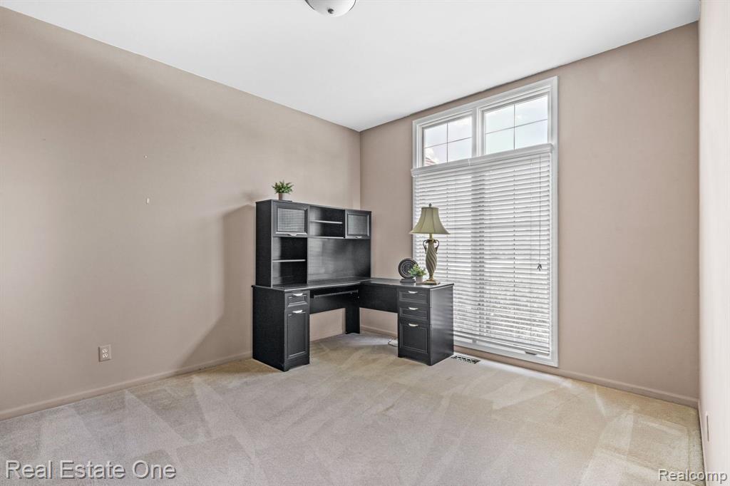 4458 HYCLIFFE Drive, Troy, MI 48098 — Photo 22
