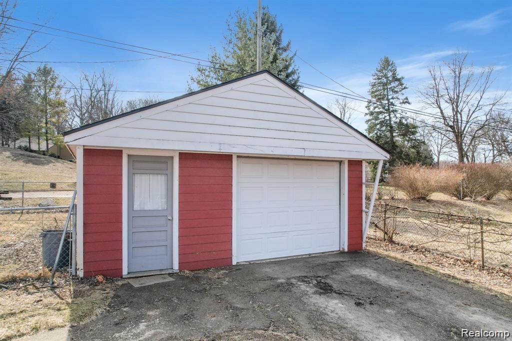 4865 Clarkston Road, Clarkston, MI 48348 — Photo 16