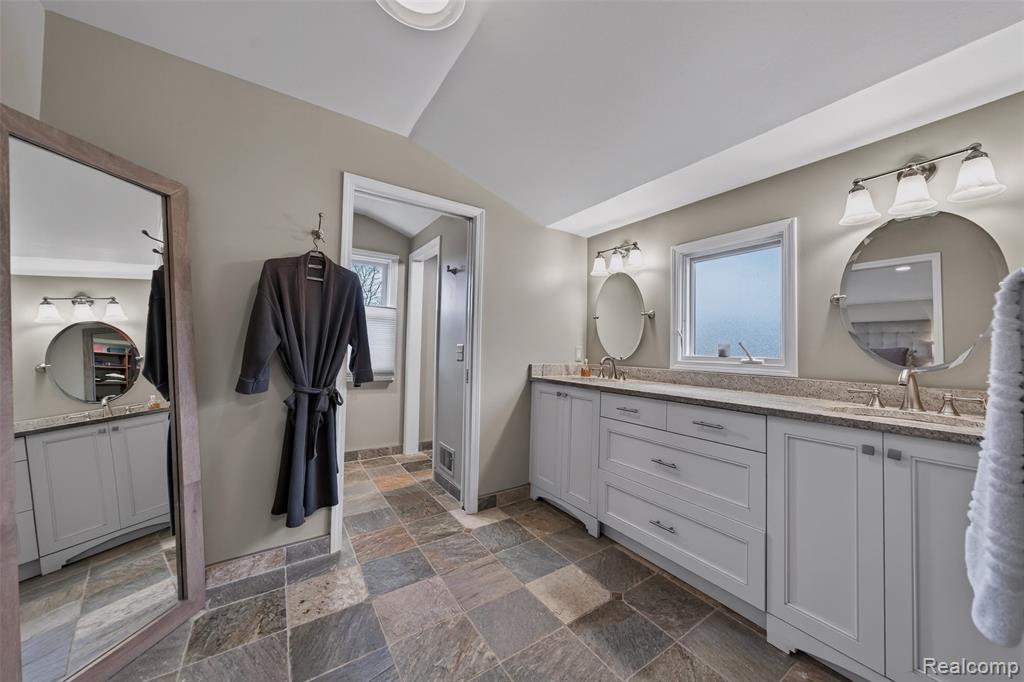 16265 Locherbie Avenue, Beverly Hills, MI 48025 — Photo 21