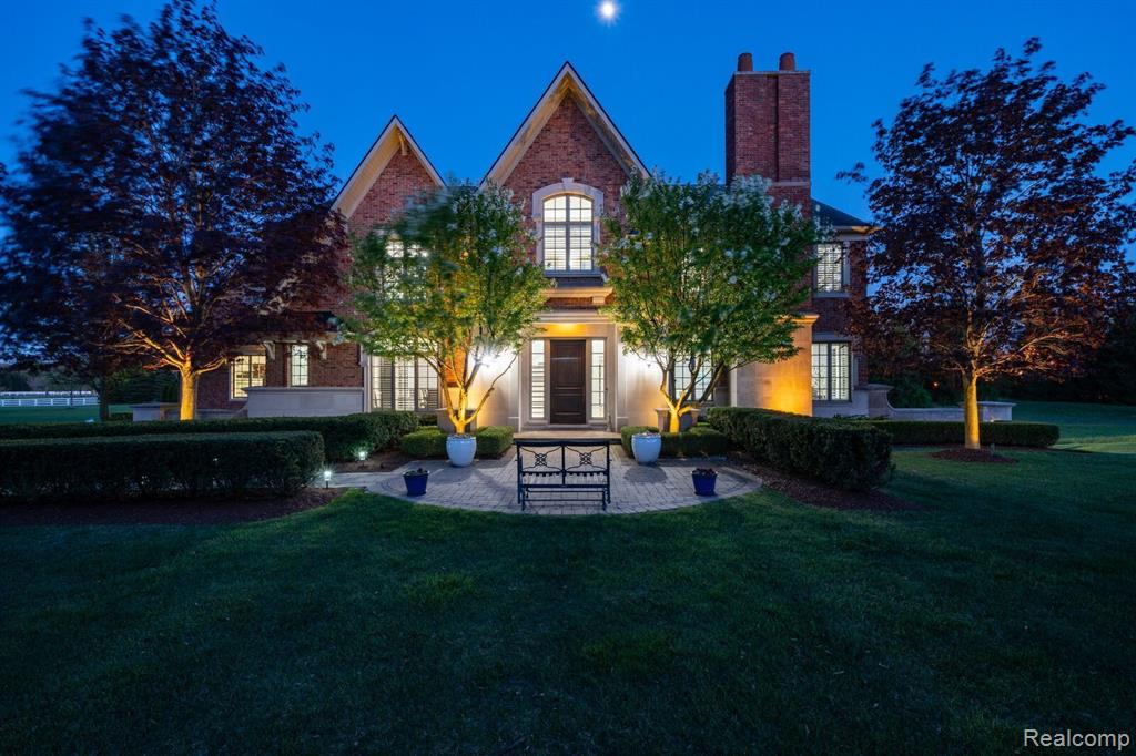 514 CHASE Lane, Bloomfield Hills, MI 48304 — front exterior