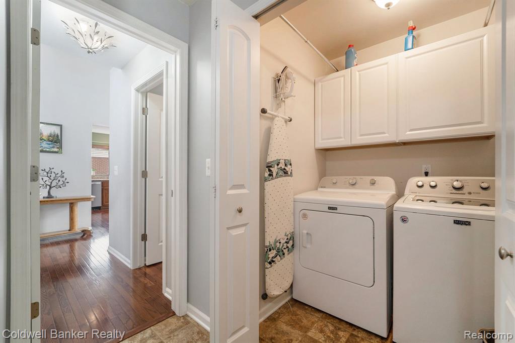 53643 VALLEYWOOD Drive, South Lyon, MI 48178 — Photo 15