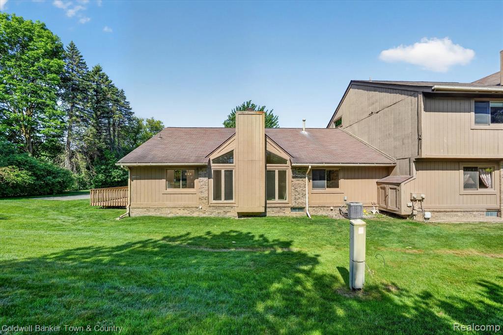 6172 Westbrooke Drive, West Bloomfield, MI — Photo 3