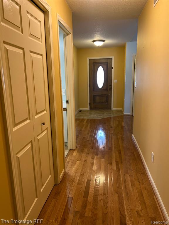 6112 NORMANDY Drive, Saginaw, MI 48638 — Photo 18