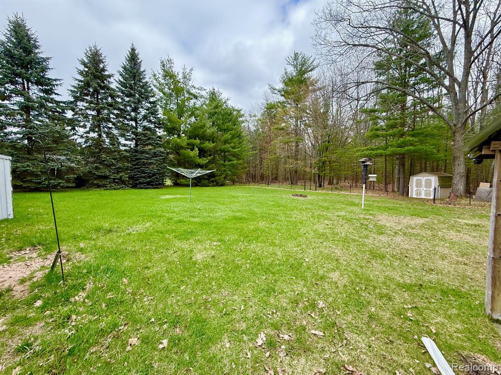 1851 S Loxley Road, Houghton Lake, MI 48629 — Photo 5