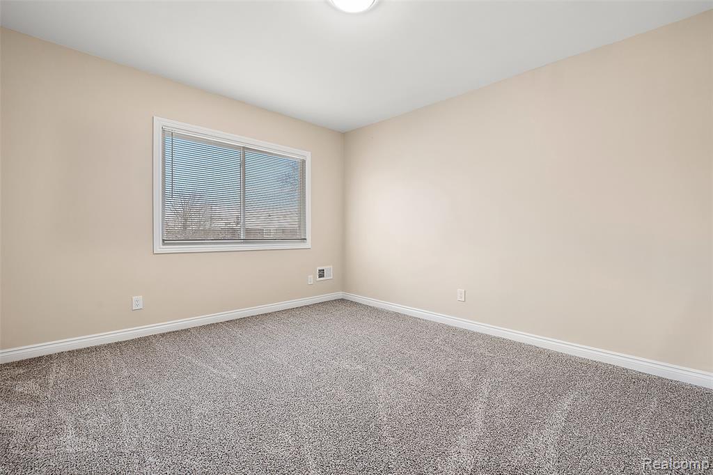 2080 Gladstone Street, Detroit, MI 48206 — Photo 48