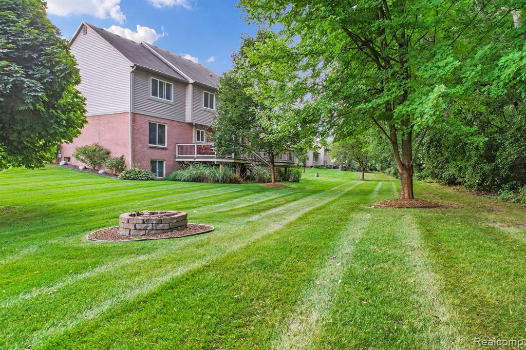 30182 Magnolia Dr Magnolia Drive, New Hudson, MI 48165 — Photo 41