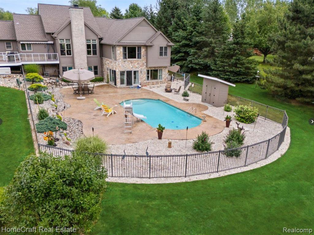 9123 SALEM FARMS Drive, South Lyon, MI 48178 — Photo 3